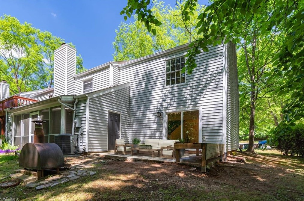 154 Luxon Pl, Cary NC 27513-4835 exterior