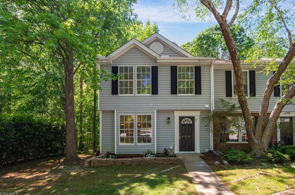 154 Luxon Pl, Cary, NC 27513