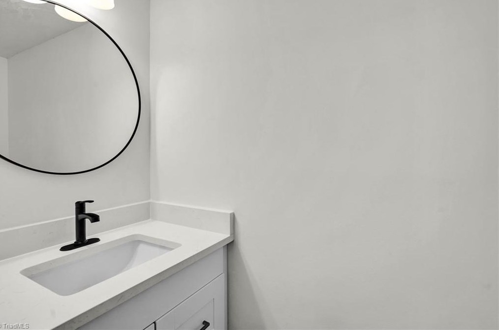 154 Luxon Pl, Cary NC 27513-4835 exterior