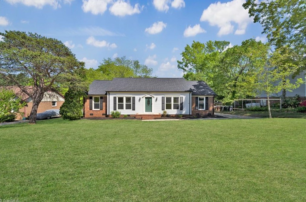 2629 Pine Lake Dr, Greensboro NC  27407-6618 exterior