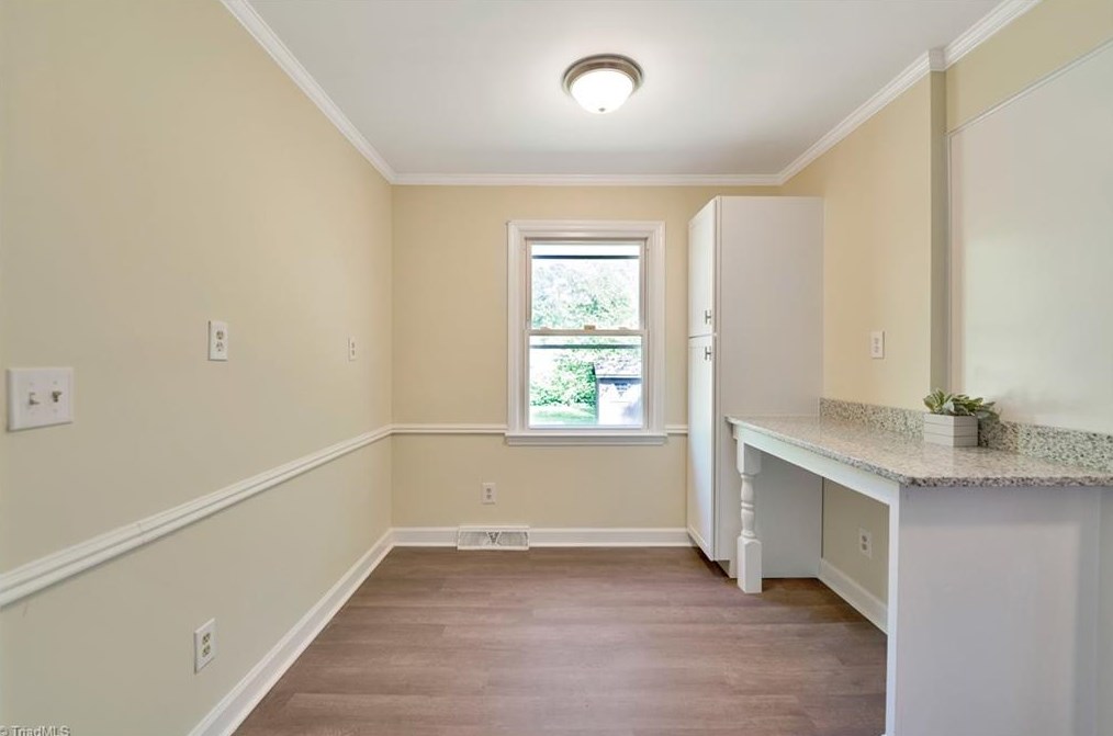 2629 Pine Lake Dr, Greensboro NC  27407-6618 exterior