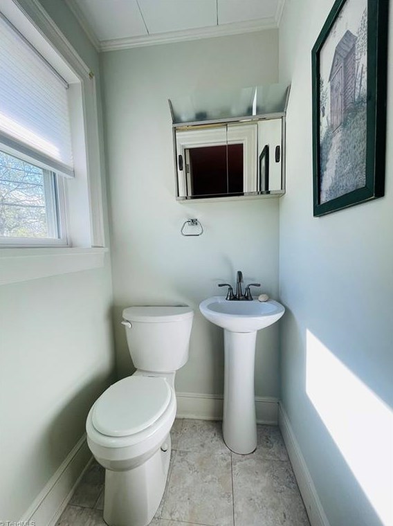 127 Pineview Dr, Mount Airy NC 27030-5145 exterior