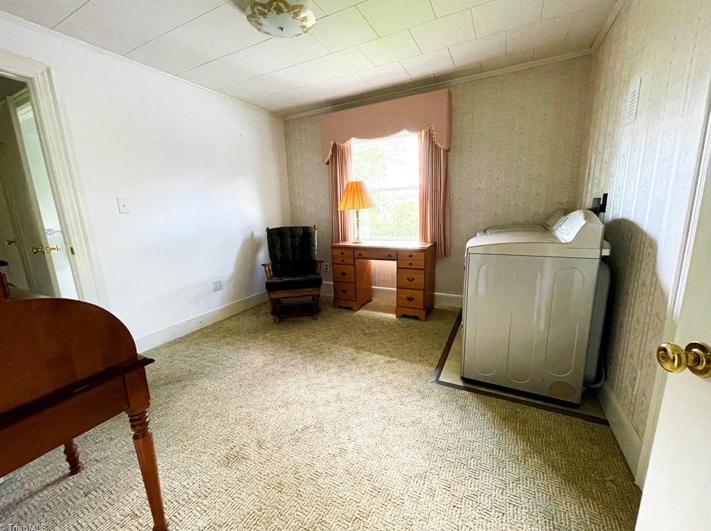 127 Pineview Dr, Mount Airy NC 27030-5145 exterior