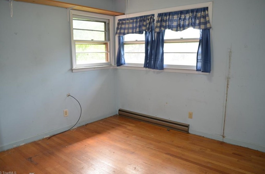 109 Auden Dr, Greensboro NC  27406-8108 exterior