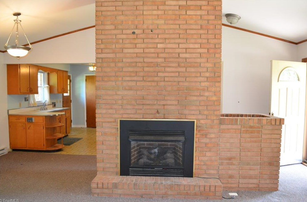 109 Auden Dr, Greensboro NC  27406-8108 exterior