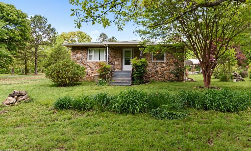 144 Woodard Rd, Lexington NC  27292-9431 exterior