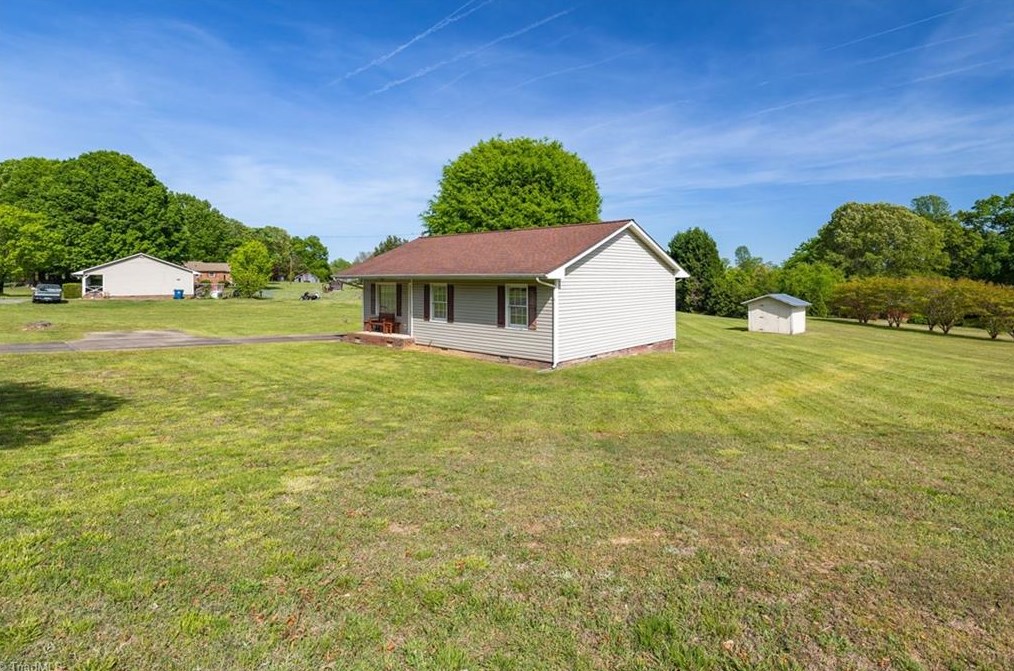 389 Anderson Rd, Eden, NC 27288