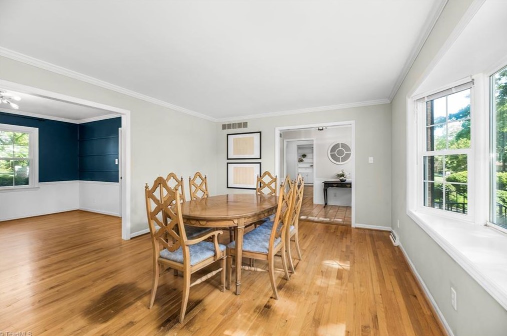 1719 Aftonshire Dr, Greensboro NC  27410-2920 exterior