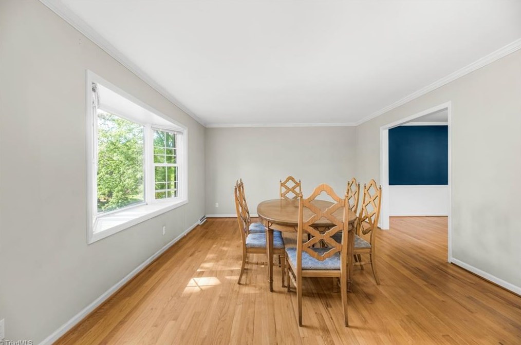 1719 Aftonshire Dr, Greensboro NC  27410-2920 exterior