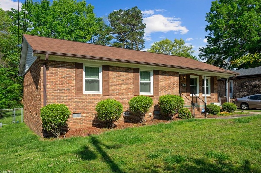 1606 Pichard St, Greensboro, NC 27401