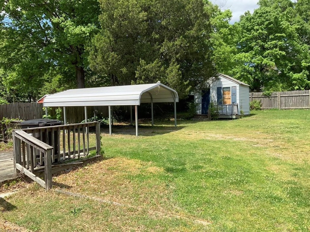 323 Clemmonsville Rd, Winston Salem NC  27127-5273 exterior