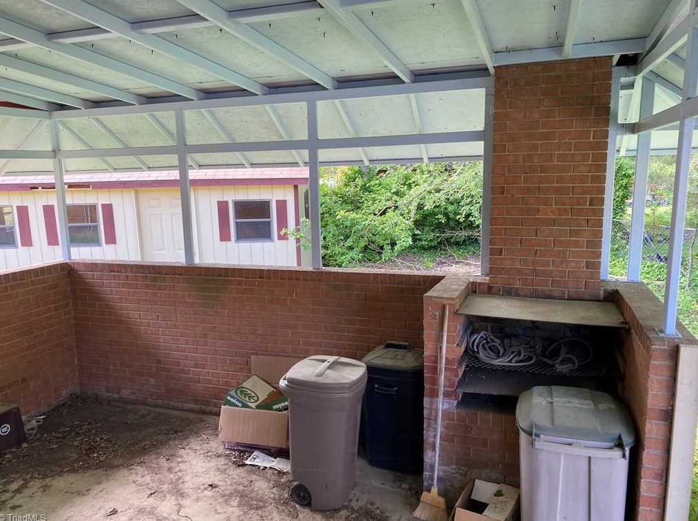 1408 Tarleton Ave, Burlington NC  27215-2136 exterior