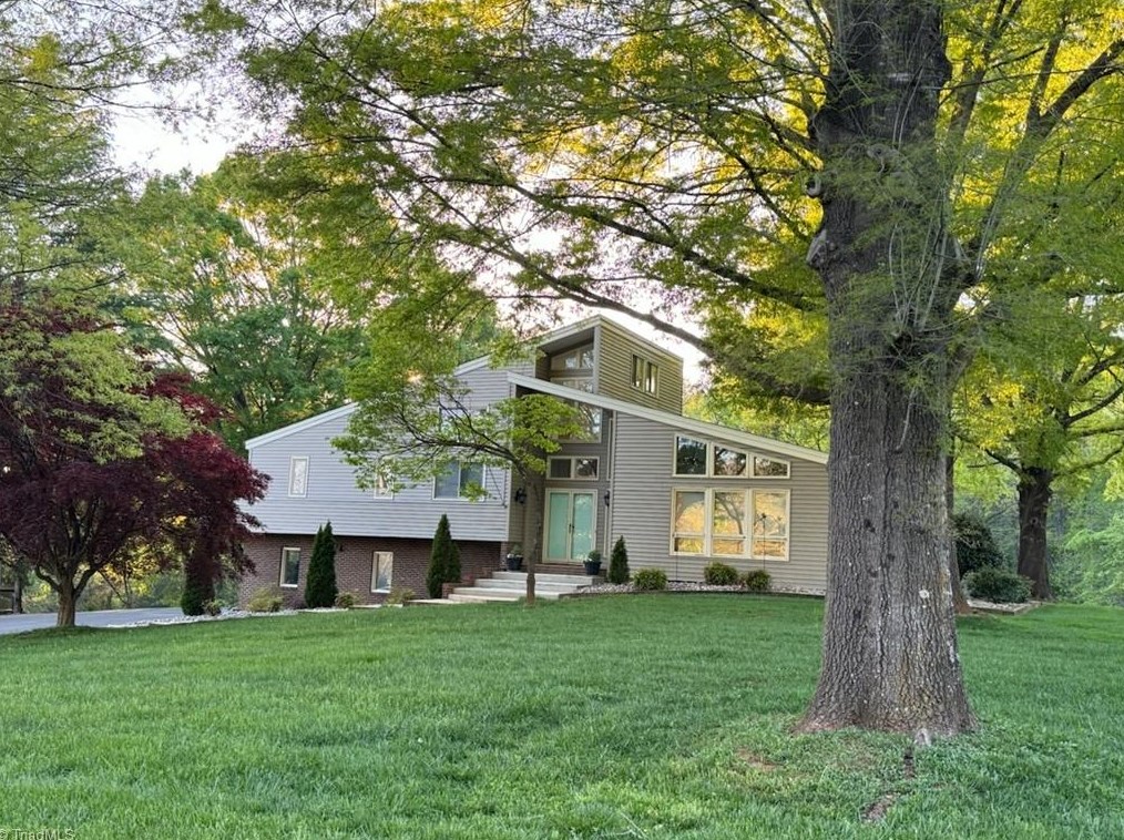 157 Parker Rd, Mount Airy, NC 27030