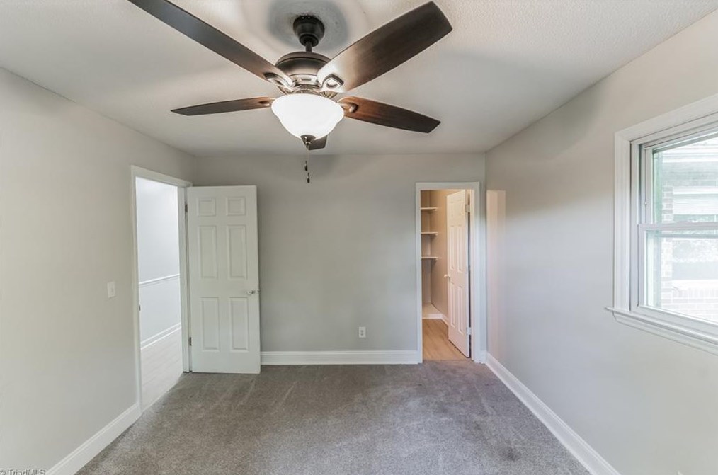 109 Kingston Dr, King NC  27021-9573 exterior