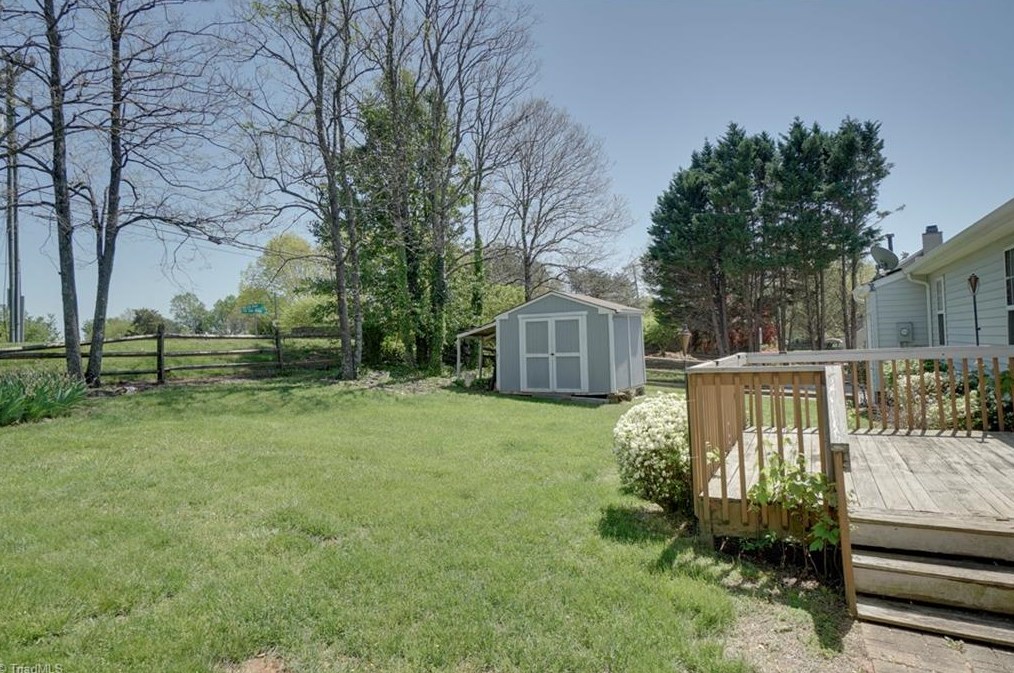 7100 Chaftain Pl, Greensboro NC  27410-8658 exterior