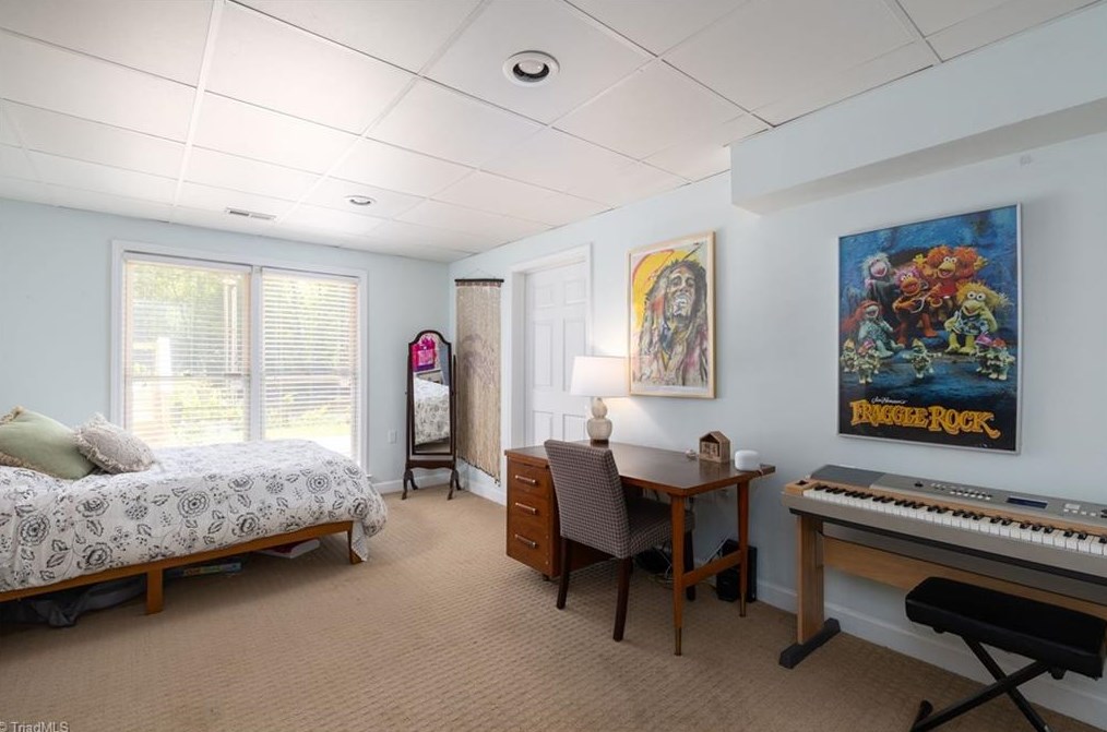 3503 Turnberry Ln, Greensboro NC 27410-8227 exterior