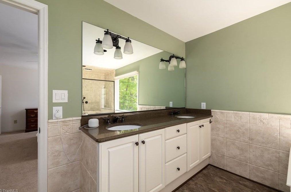 3503 Turnberry Ln, Greensboro NC 27410-8227 exterior