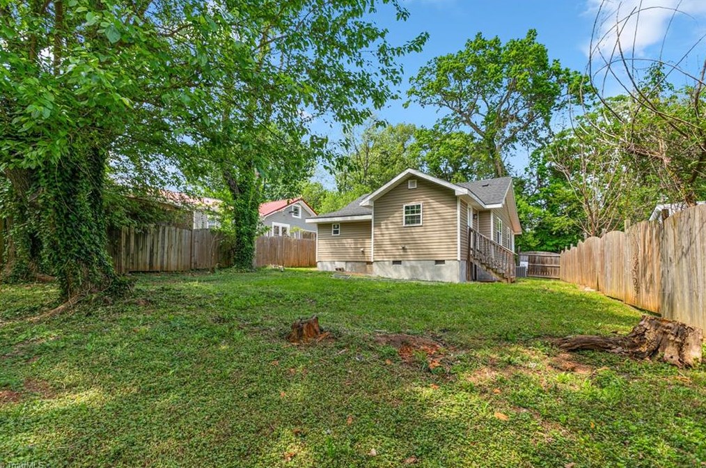 1208 Anderson Pl, High Point NC  27260-6807 exterior