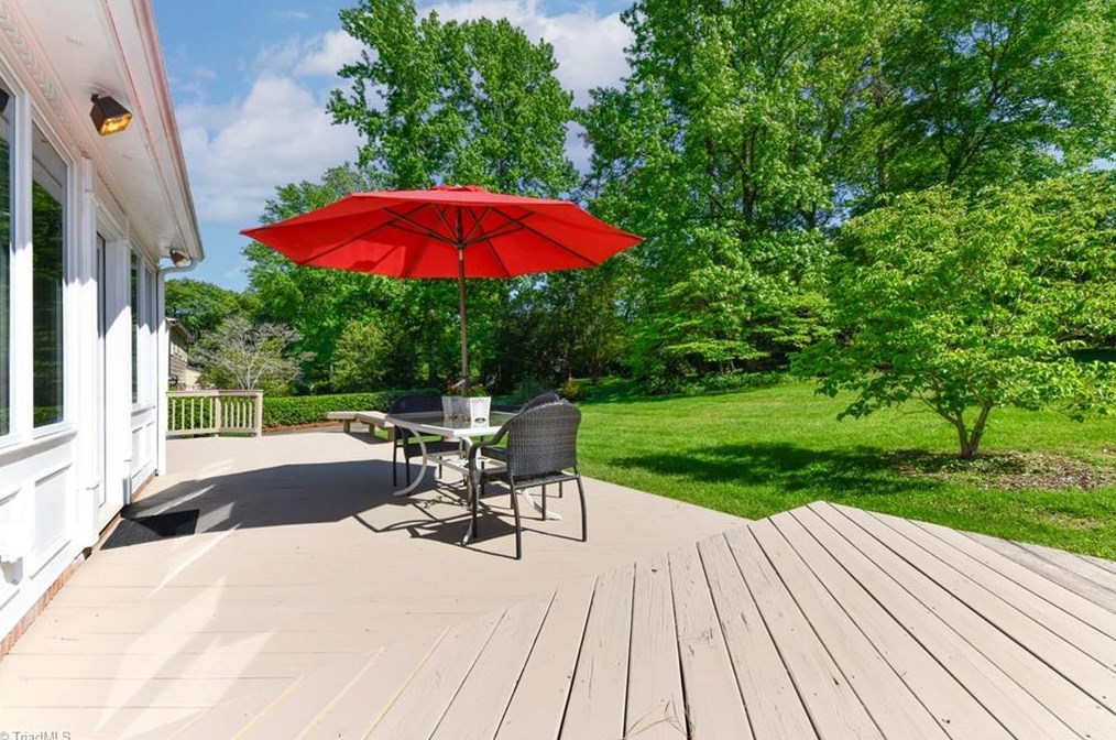 4217 Tallwood Dr, Greensboro NC  27410-4523 exterior