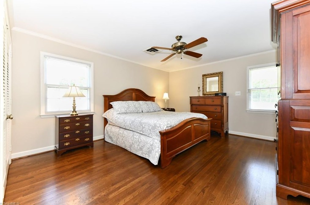 4217 Tallwood Dr, Greensboro NC  27410-4523 exterior
