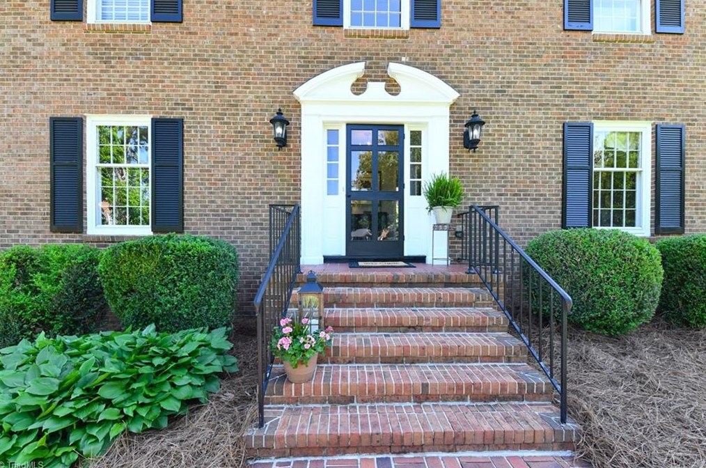 4217 Tallwood Dr, Greensboro NC  27410-4523 exterior