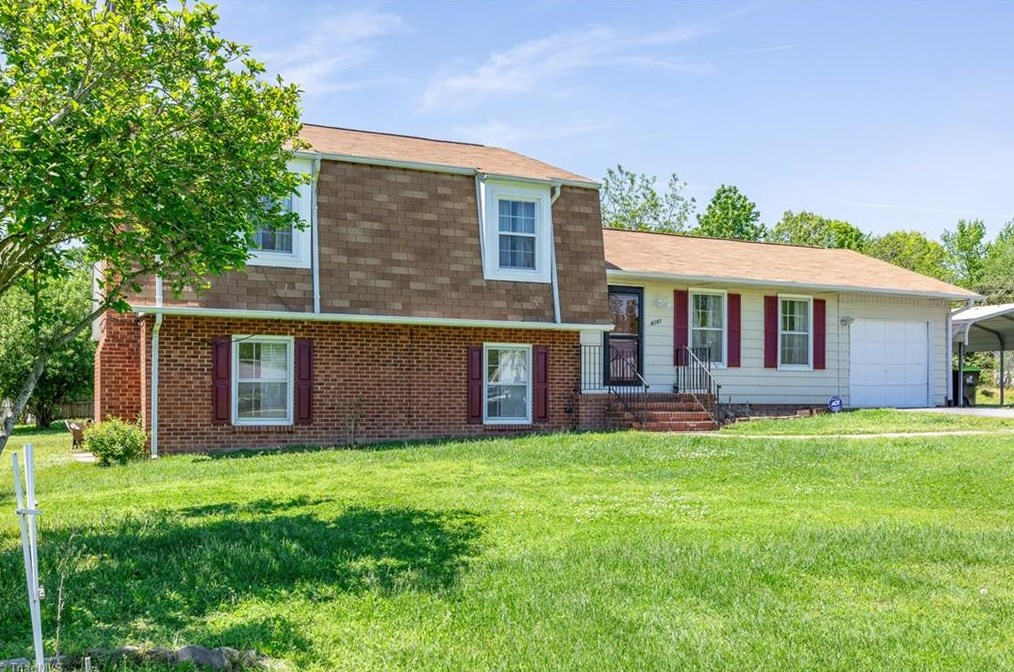 6181 Ashbrook Cir, High Point, NC 27263