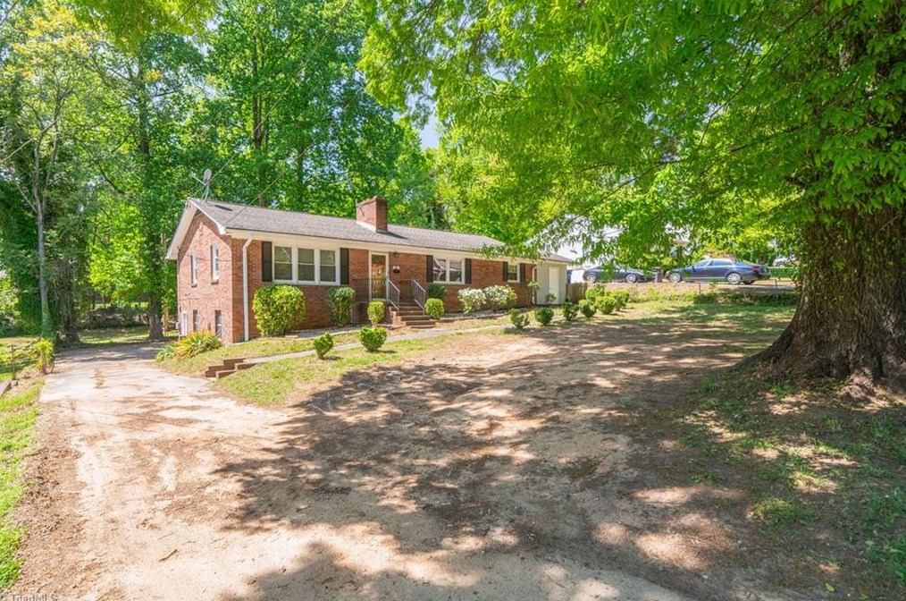 1200 Lockland Ave, Winston Salem, NC 27103-5118
