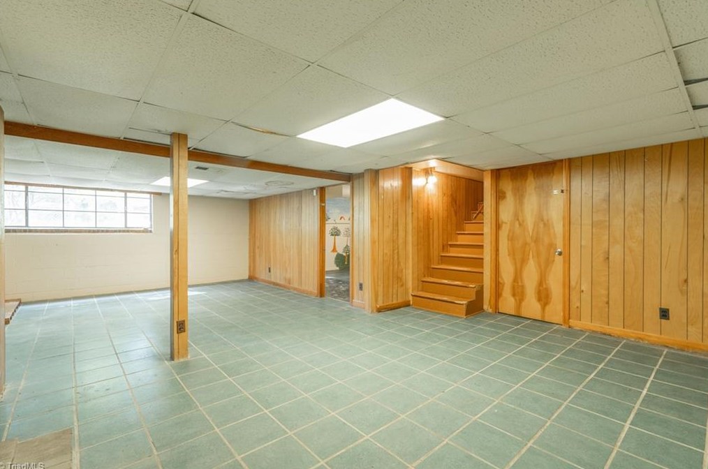 1200 Lockland Ave, Winston Salem NC  27103-2740 exterior