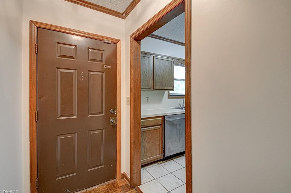 2002 Aspen Way, Winston Salem, NC 27106-4157