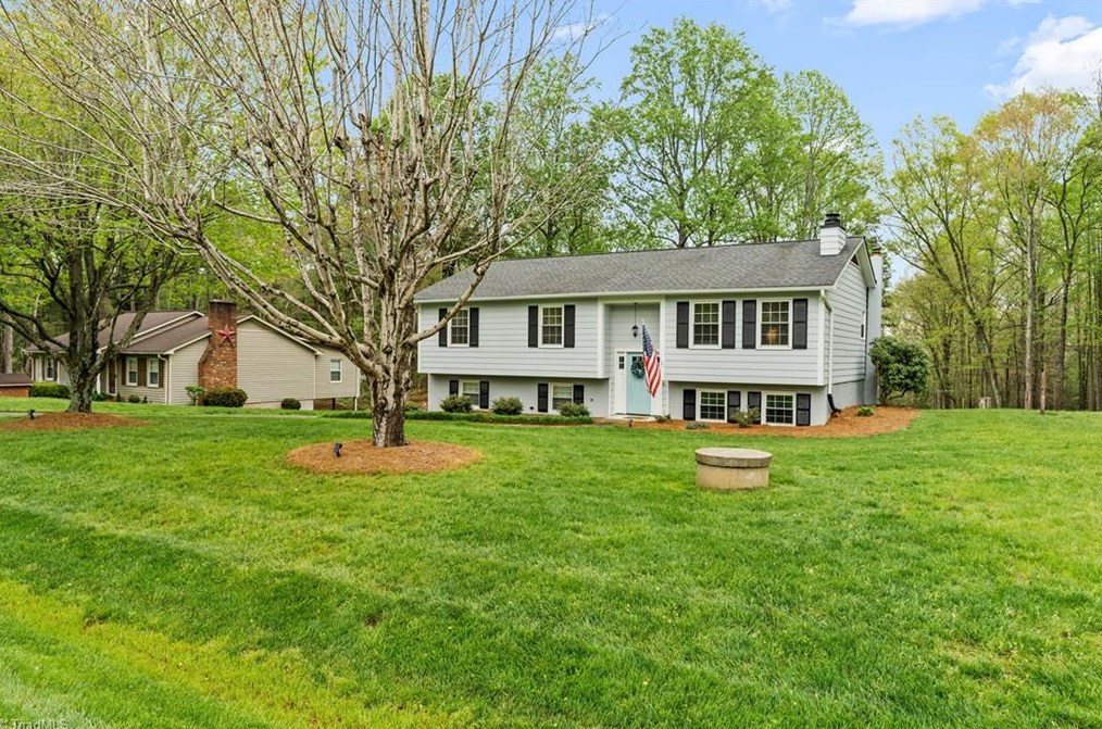 8690 Shallowford Rd, Lewisville, NC 27023-8127