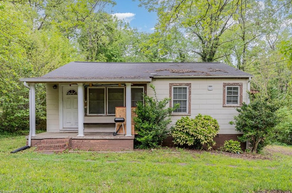 1907 Ashland Dr, Burlington, NC 27217