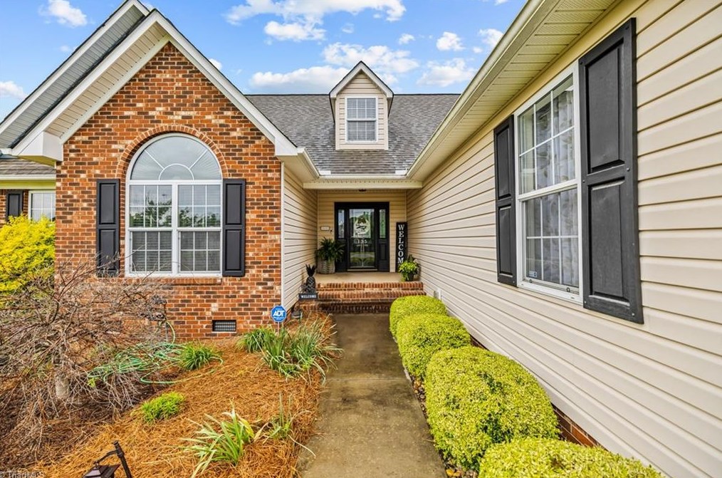 135 Golden Rod Ln, Lexington NC  27295-6887 exterior