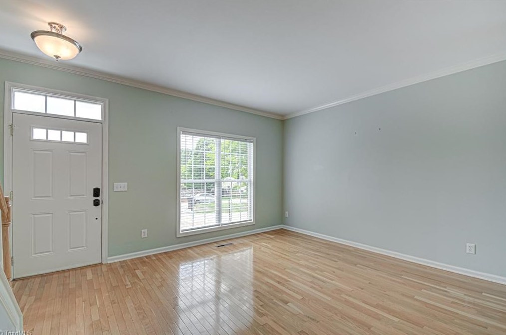 200 Ivystone Ct, Winston Salem, NC 27104-5050