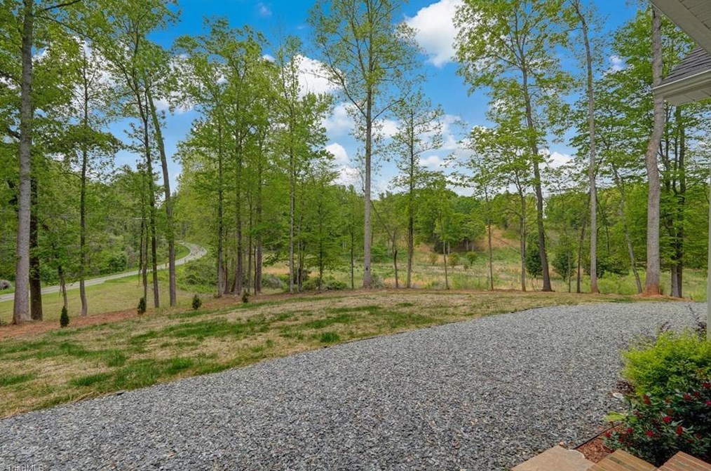 941 Cedar Ln, Reidsville, NC 27320-8049