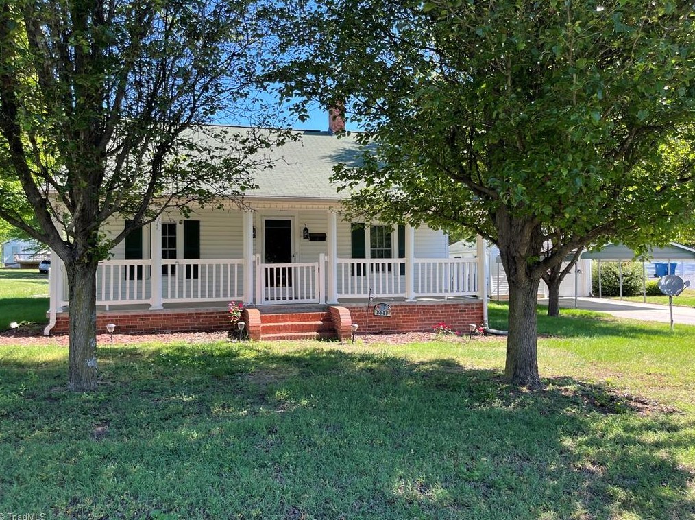 221 Spring St, Farmington NC 27028-2235 exterior