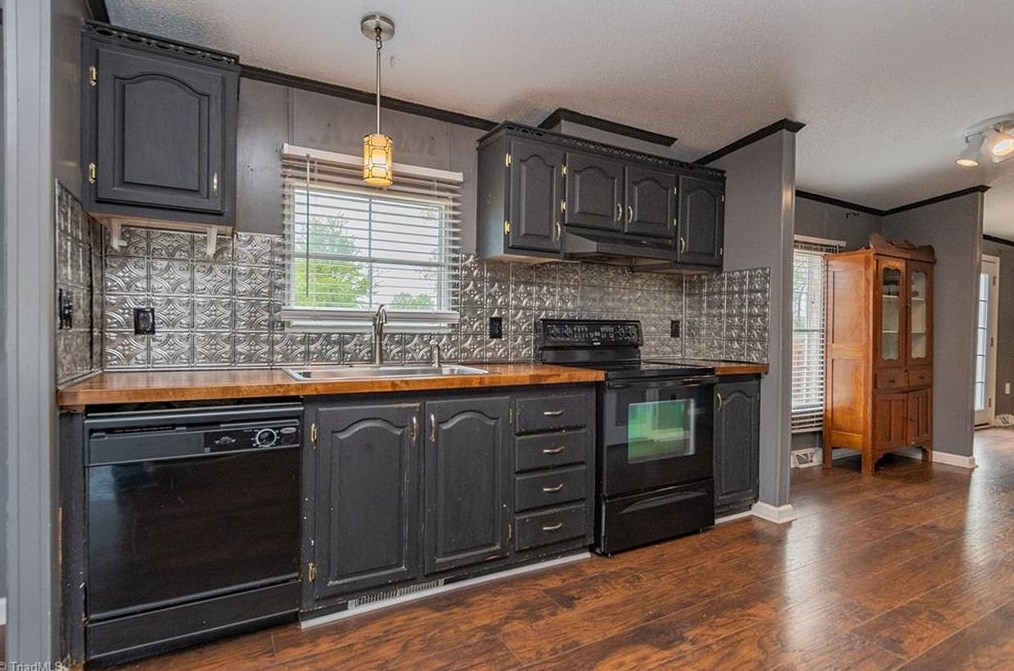 1520 Burgess Rd, Cycle NC 27020-7651 exterior