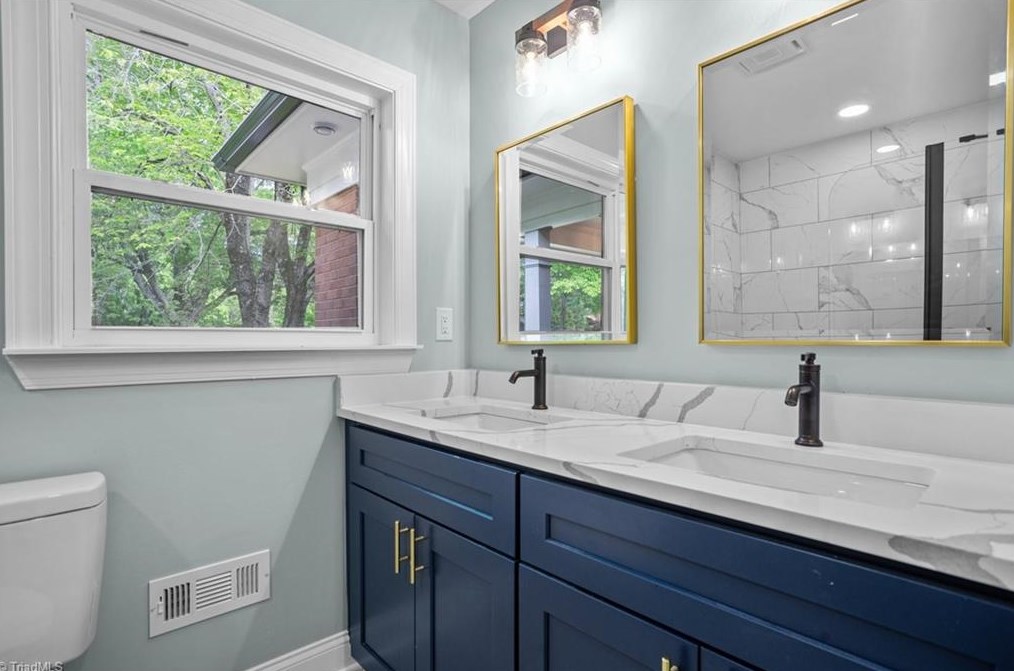 630 Chester Rd, Winston Salem NC  27104-1704 exterior