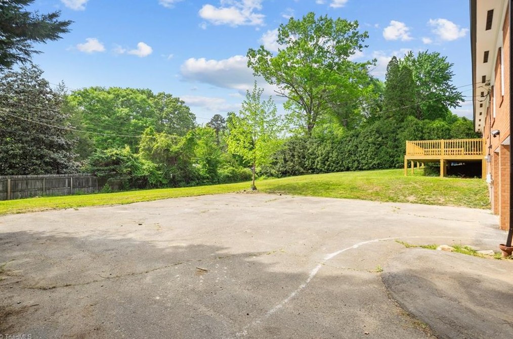 630 Chester Rd, Winston Salem NC  27104-1704 exterior