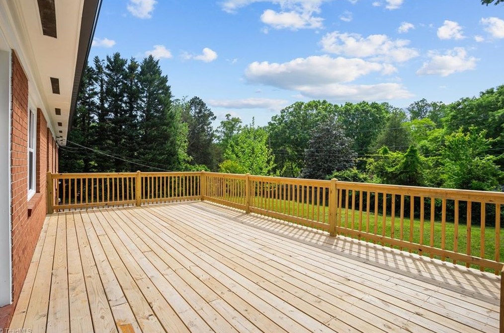 630 Chester Rd, Winston Salem NC  27104-1704 exterior