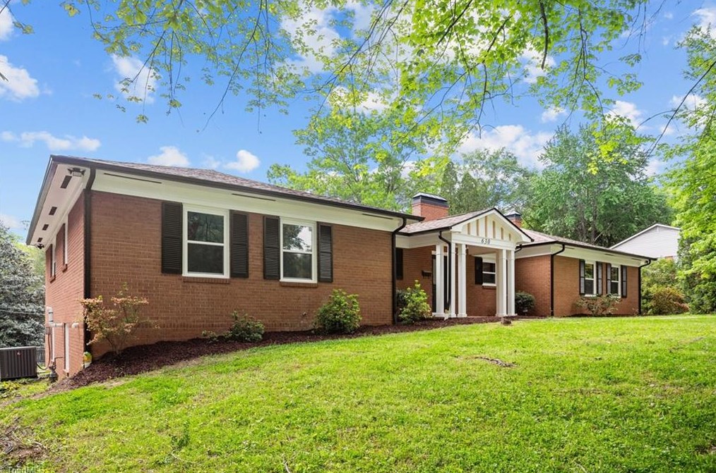 630 Chester Rd, Winston Salem NC  27104-1704 exterior