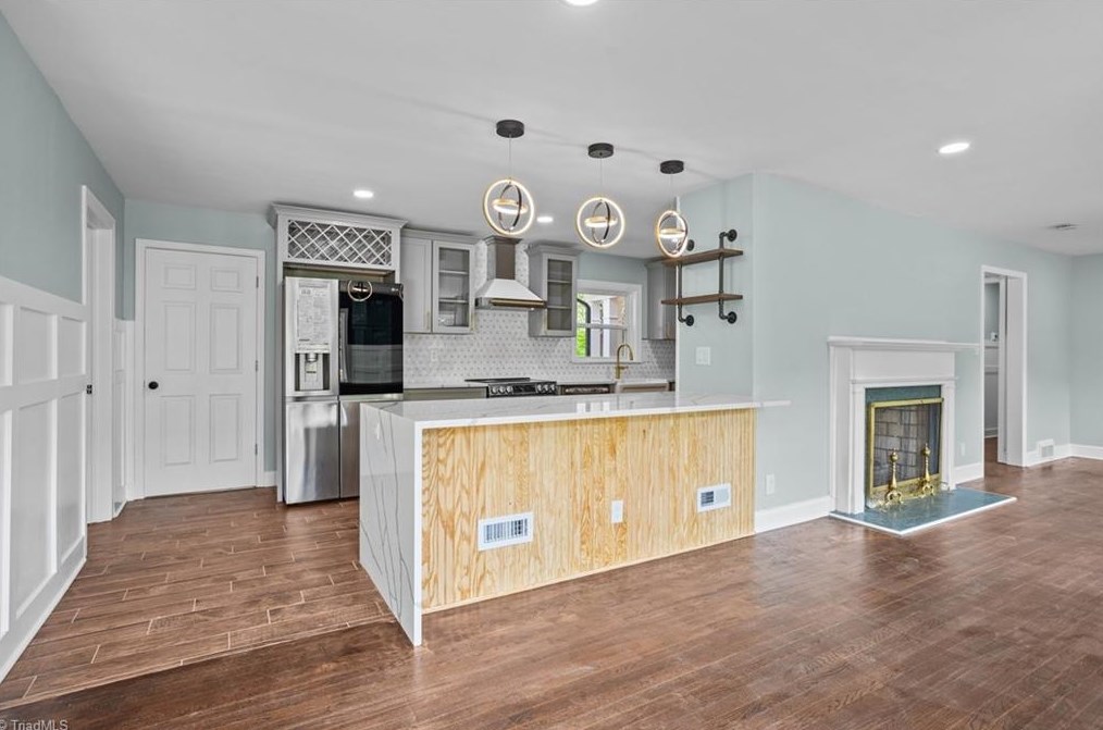 630 Chester Rd, Winston Salem NC  27104-1704 exterior