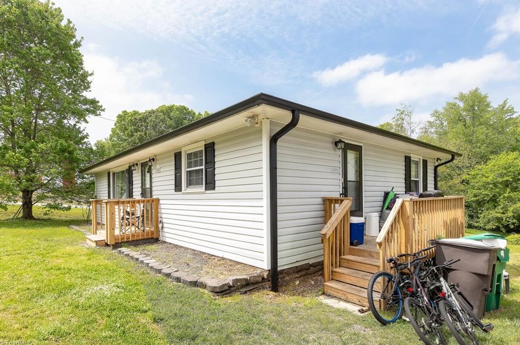 110 Hall, High Point NC 27263-2224 exterior