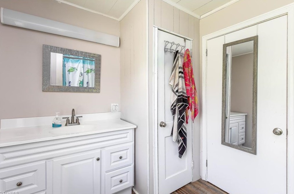 110 Hall, High Point NC 27263-2224 exterior