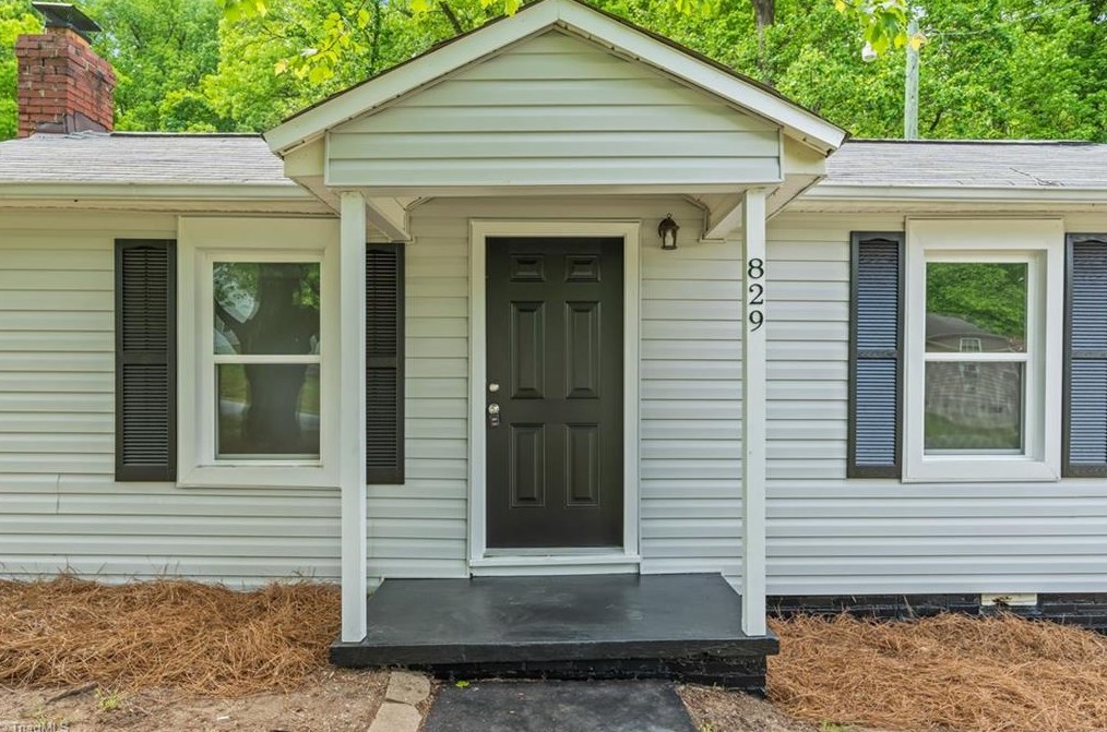 829 Pine Circle Dr, High Point NC  27265-1951 exterior