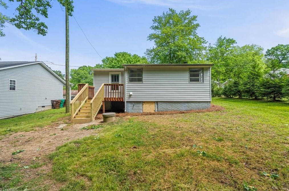 829 Pine Circle Dr, High Point NC  27265-1953 exterior