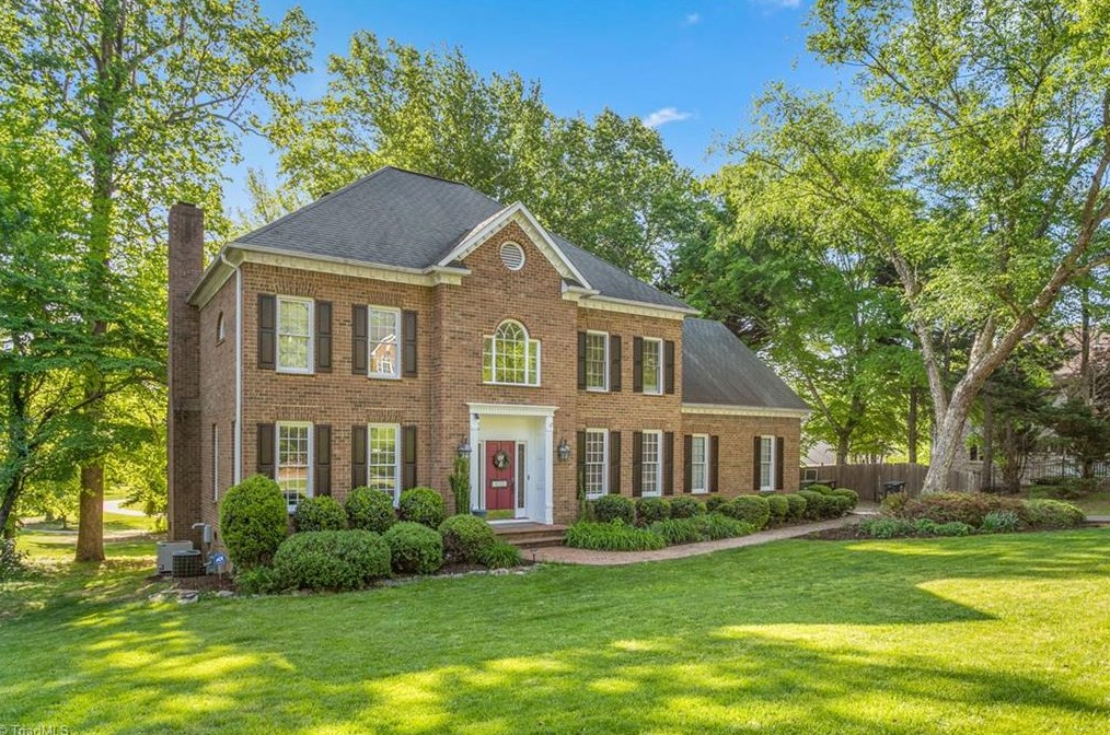 4002 Obriant Pl, Greensboro, NC 27410-8609