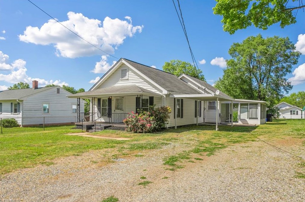 317 Quintas Ave, Burlington, NC 27215