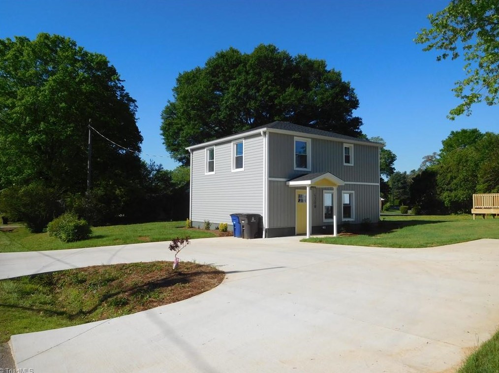 4200 Country Club Rd, Winston Salem, NC 27104-3604