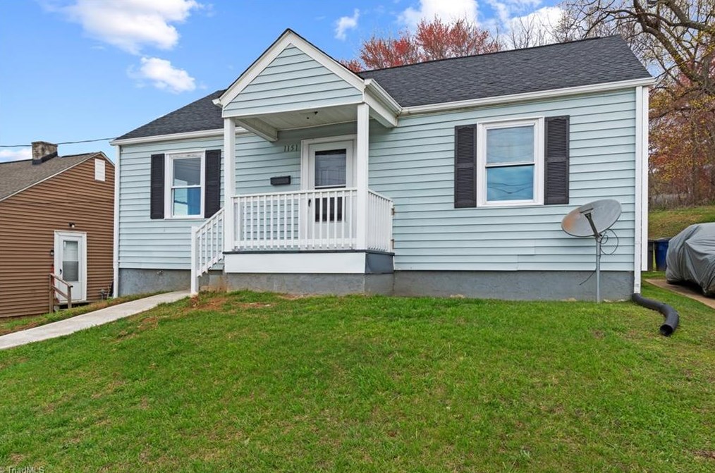 1151 Academy St, Winston Salem, NC 27101-4940