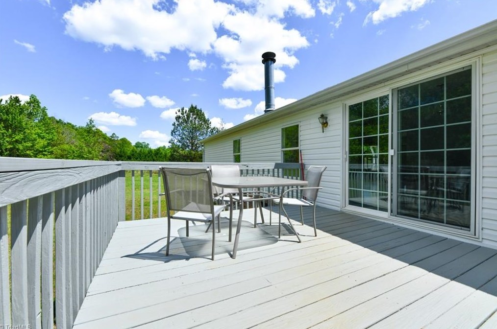 1323 Denny Rd, King NC  27021-8315 exterior